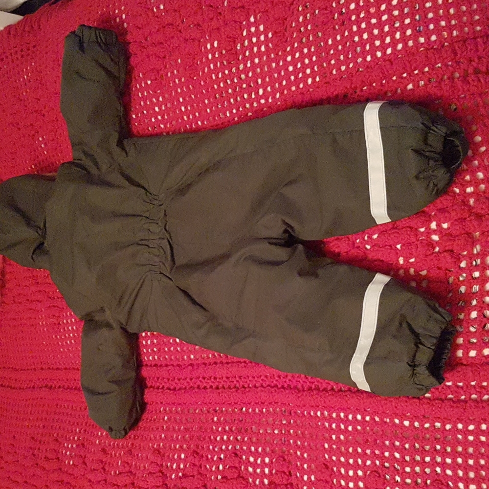 Snowsuit - Picture 2 of 8